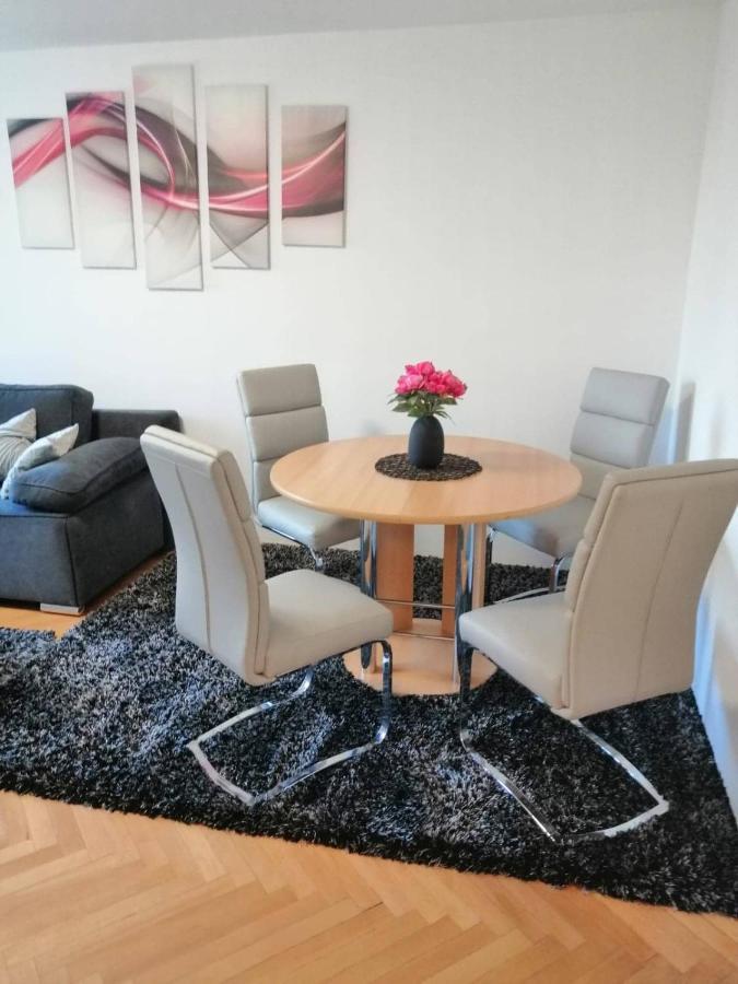 Apartman D&D*** Varazdin Bagian luar foto