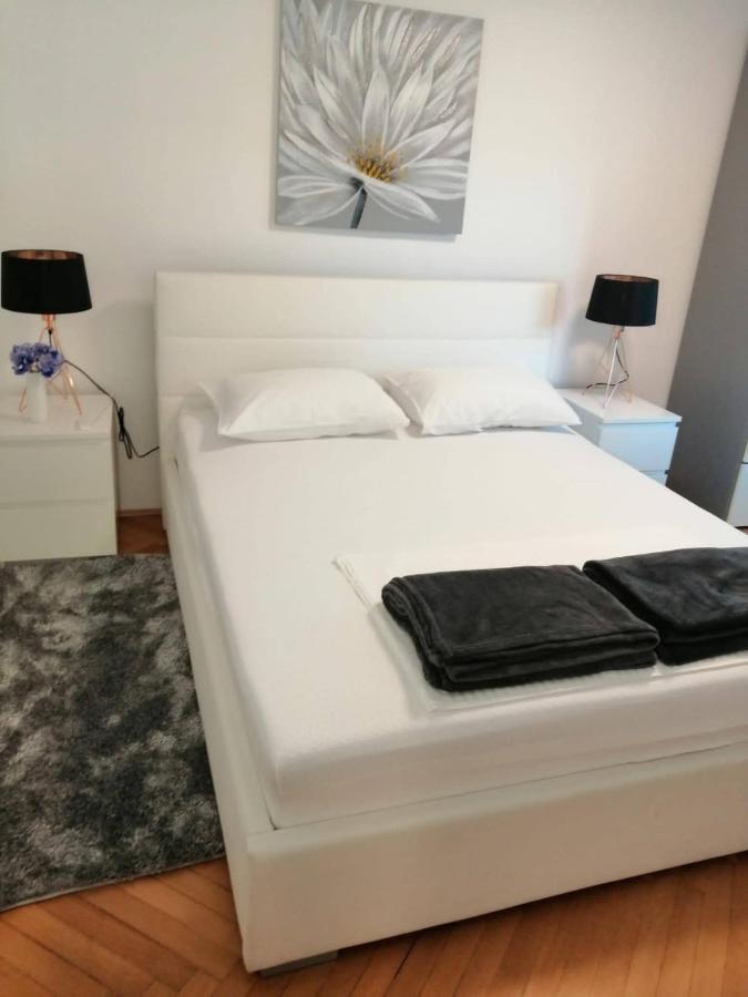Apartman D&D*** Varazdin Bagian luar foto