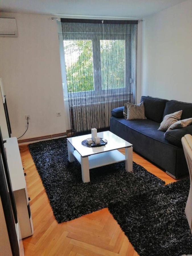 Apartman D&D*** Varazdin Bagian luar foto