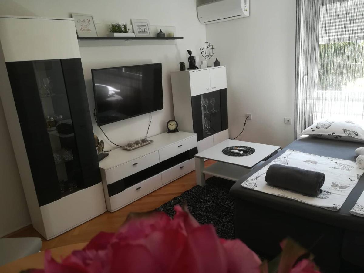 Apartman D&D*** Varazdin Bagian luar foto